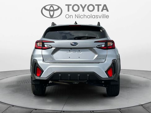 Used 2024 Subaru Crosstrek 2.0i Premium AWD/4WD image 4