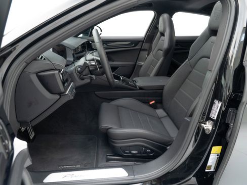 Certified 2026 Porsche Panamera image 17