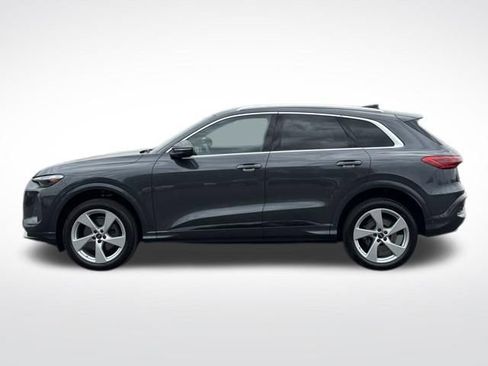 Certified 2025 Audi Q5 Premium Plus w/ Premium Plus AWD/4WD image 4