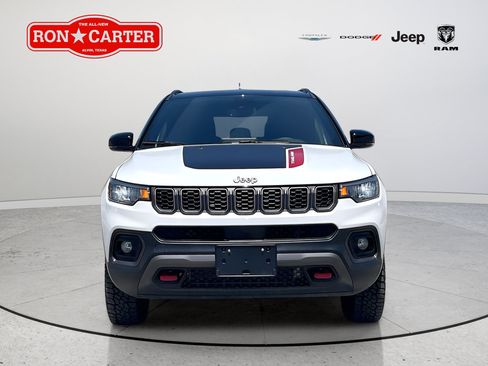 Used 2026 Jeep Compass Trailhawk AWD/4WD image 2