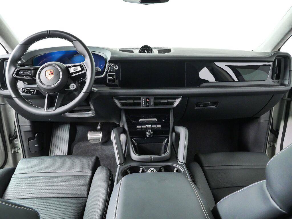 New 2026 Porsche Cayenne GTS AWD/4WD image 20