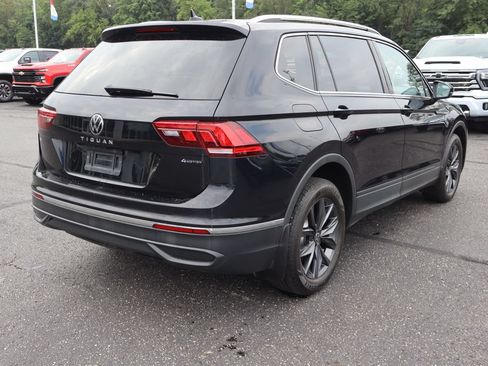 Used 2022 Volkswagen Tiguan SE AWD/4WD image 38