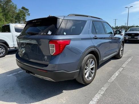 Used 2021 Ford Explorer XLT w/ Equipment Group 202A image 3
