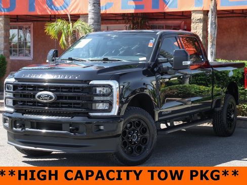 Used 2023 Ford F250 Lariat w/ Black Appearance Package image 4
