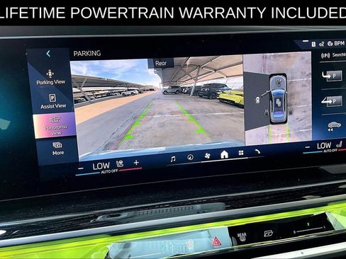 Used 2025 BMW 740i xDrive image 27