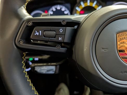 Certified 2022 Porsche 911 Carrera RWD image 30