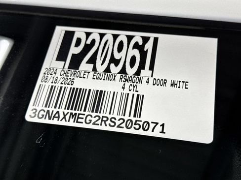 Used 2024 Chevrolet Equinox RS FWD image 31