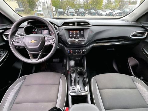 Used 2023 Chevrolet TrailBlazer LT FWD image 21