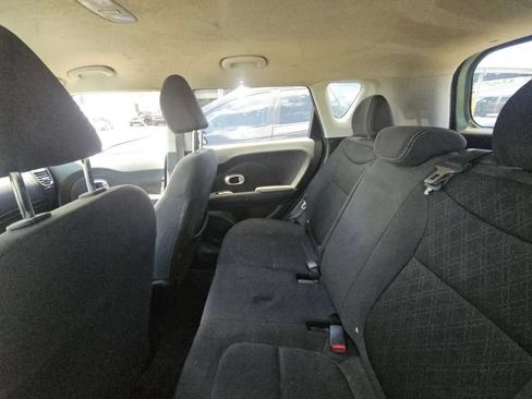 Used 2014 Kia Soul FWD image 5