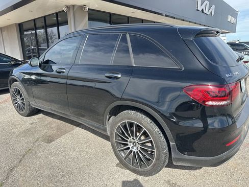 Used 2021 Mercedes-Benz GLC 300 image 2