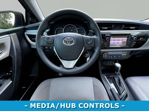 Used 2015 Toyota Corolla LE FWD image 8