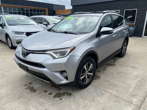 Used 2017 Toyota RAV4 XLE w/ Plus Extra Value Package AWD/4WD image 3