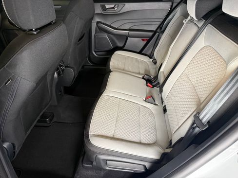 Used 2025 Ford Escape Active w/ Cold Weather Package AWD/4WD image 21