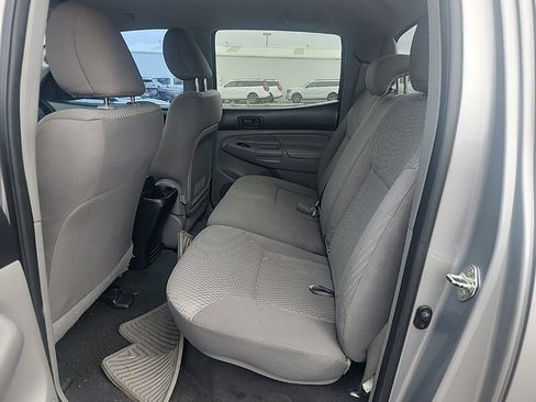 Used 2015 Toyota Tacoma PreRunner w/ SR5 Package RWD image 19