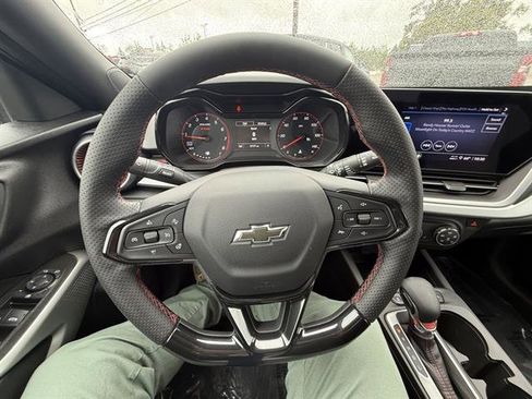 Used 2024 Chevrolet Trax RS w/ Driver Confidence Package image 25