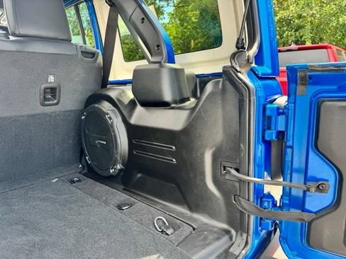 Used 2024 Jeep Wrangler Unlimited Rubicon AWD/4WD image 20