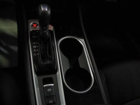 Used 2020 Nissan Altima 2.5 SV image 7