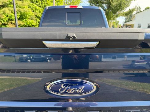 Used 2019 Ford F250 XLT w/ XLT Premium Package AWD/4WD image 16