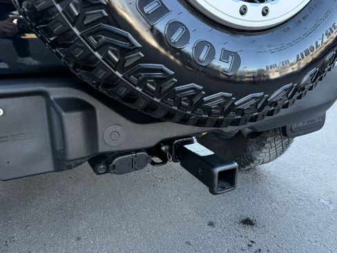 Used 2021 Ford Bronco Big Bend w/ Sasquatch Package image 16