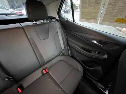 Used 2025 Buick Encore GX Preferred image 37