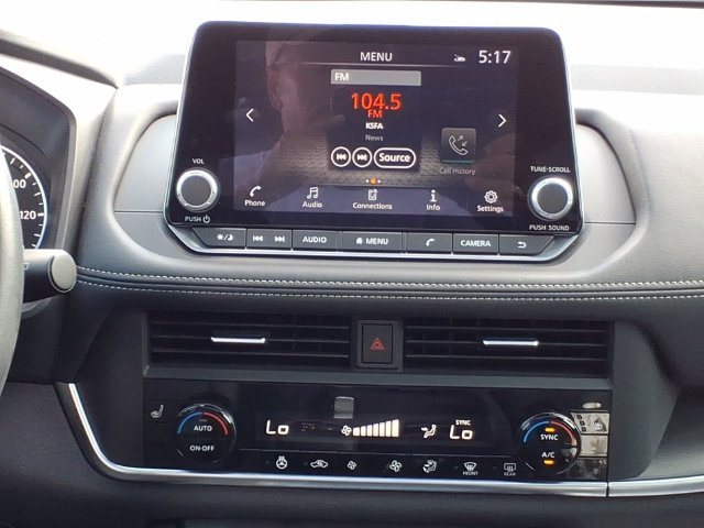 Used 2024 Nissan Rogue SV w/ SV Premium Package FWD image 15
