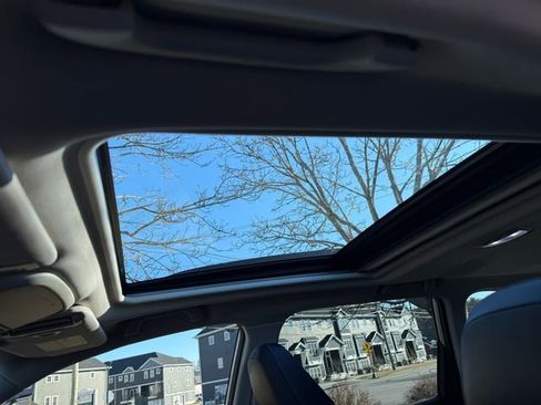 Used 2023 Subaru Forester Limited image 7