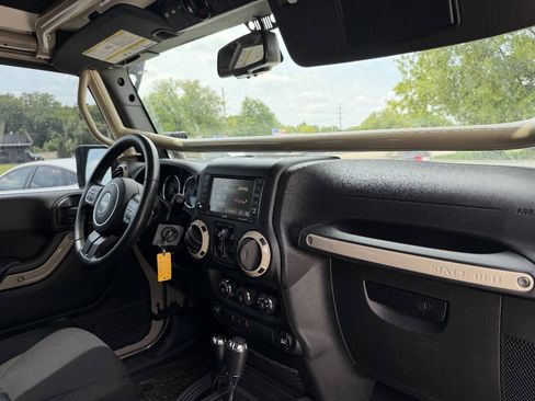 Used 2017 Jeep Wrangler Unlimited Sport w/ Quick Order Package 24S AWD/4WD image 20