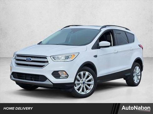 Used 2019 Ford Escape SEL image 1