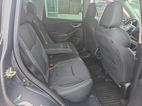 Used 2021 Subaru Forester Premium image 32