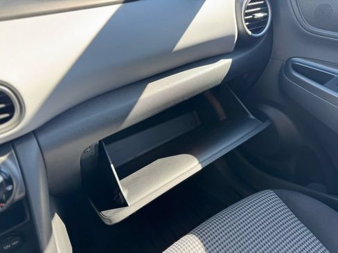 Used 2021 Hyundai Kona SE AWD/4WD image 25