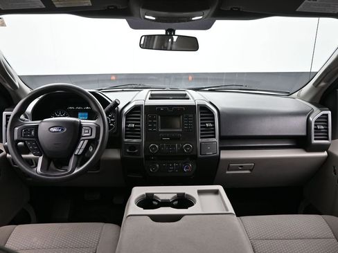 Used 2017 Ford F150 XLT image 25