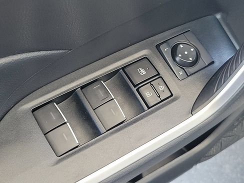 Used 2024 Toyota RAV4 XLE FWD image 21