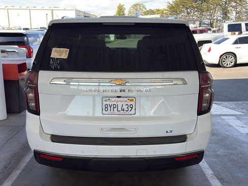 Used 2021 Chevrolet Suburban LT image 4