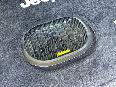 Used 2017 Jeep Wrangler Unlimited Sahara w/ Quick Order Package 24E Chief image 9