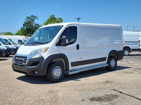 Used 2025 RAM ProMaster 2500 w/ U-Haul Equipment Group FWD image 2