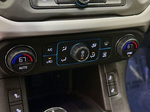 Used 2019 GMC Acadia SLE w/ LPO, Floor Liner Package image 15