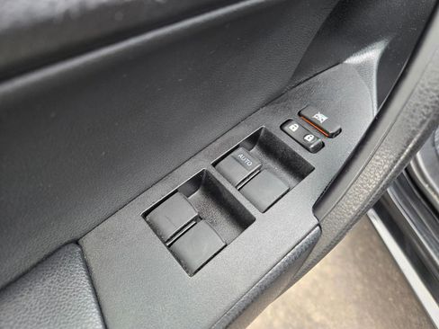 Used 2019 Toyota Corolla SE FWD image 14