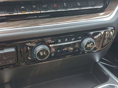 Certified 2025 Chevrolet Silverado 1500 LT Trail Boss w/ Convenience Package II AWD/4WD image 16