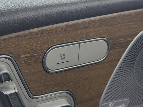 Used 2020 Mercedes-Benz GLE 450 4MATIC image 25