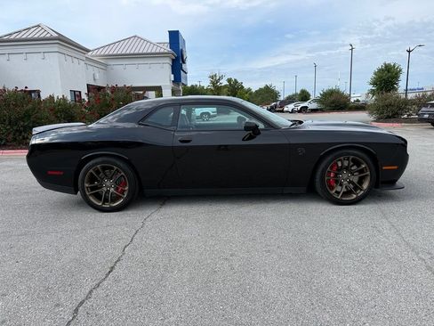 Used 2023 Dodge Challenger SRT Hellcat RWD image 9