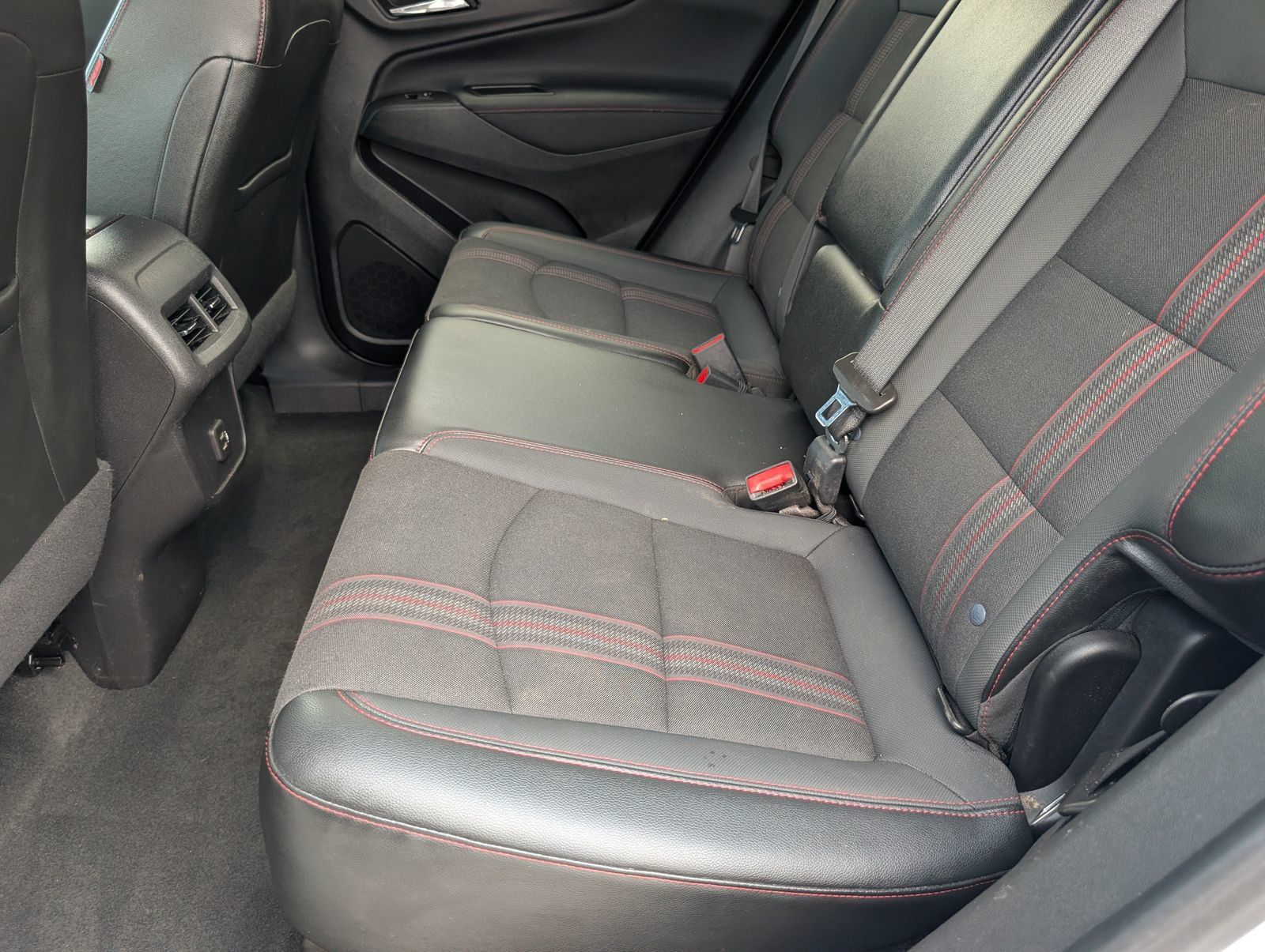 Used 2023 Chevrolet Equinox RS w/ LPO, Floor Liner Package AWD/4WD image 16