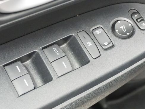 Used 2020 Honda CR-V LX image 26