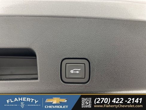 New 2026 Chevrolet Traverse LT w/ Driver Confidence Package AWD/4WD image 21