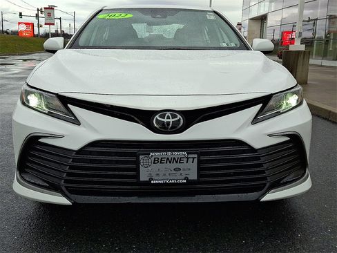 Certified 2022 Toyota Camry LE image 3