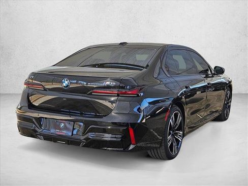 New 2026 BMW i7 M70 w/ Executive Package AWD/4WD image 5