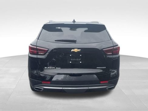 Used 2025 Chevrolet Blazer Premier w/ Driver Confidence II Package AWD/4WD image 4