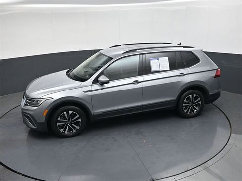 Used 2023 Volkswagen Tiguan S image 29