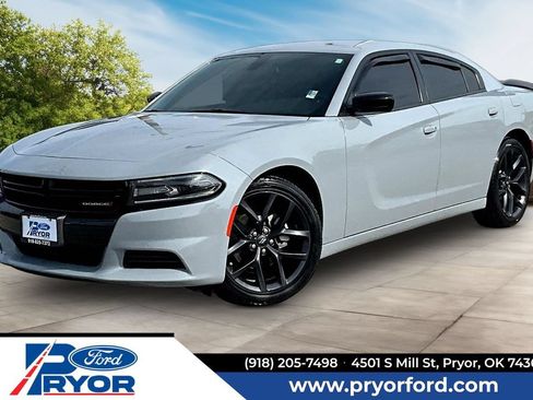 Used 2021 Dodge Charger SXT w/ Blacktop Package RWD image 1