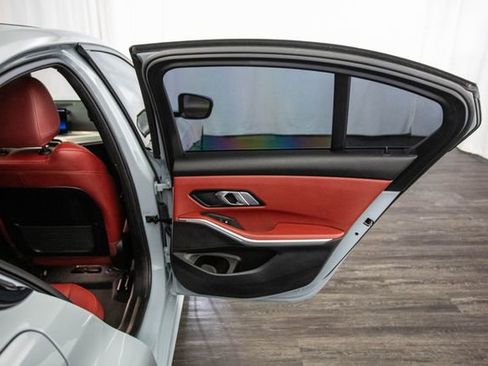 Used 2023 BMW 330i Sedan w/ M Sport Package image 23