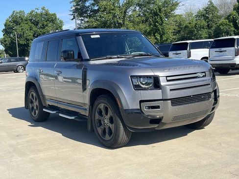 Certified 2023 Land Rover Defender 110 X-Dynamic SE AWD/4WD image 7